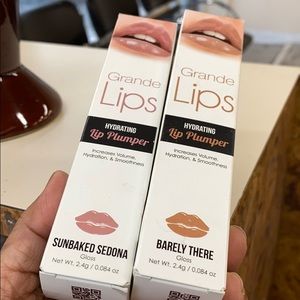 Lip plumper